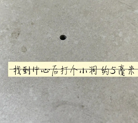 如东瓷砖空鼓维修公司专业解答在瓷砖铺贴过程中，如果砂料搅拌不均匀，将会带来以下问题